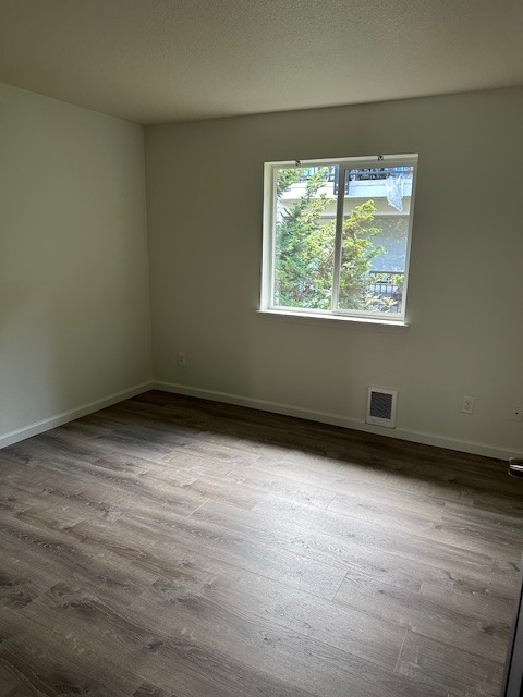 Ash Street Courtyard - Photo 7 of 19