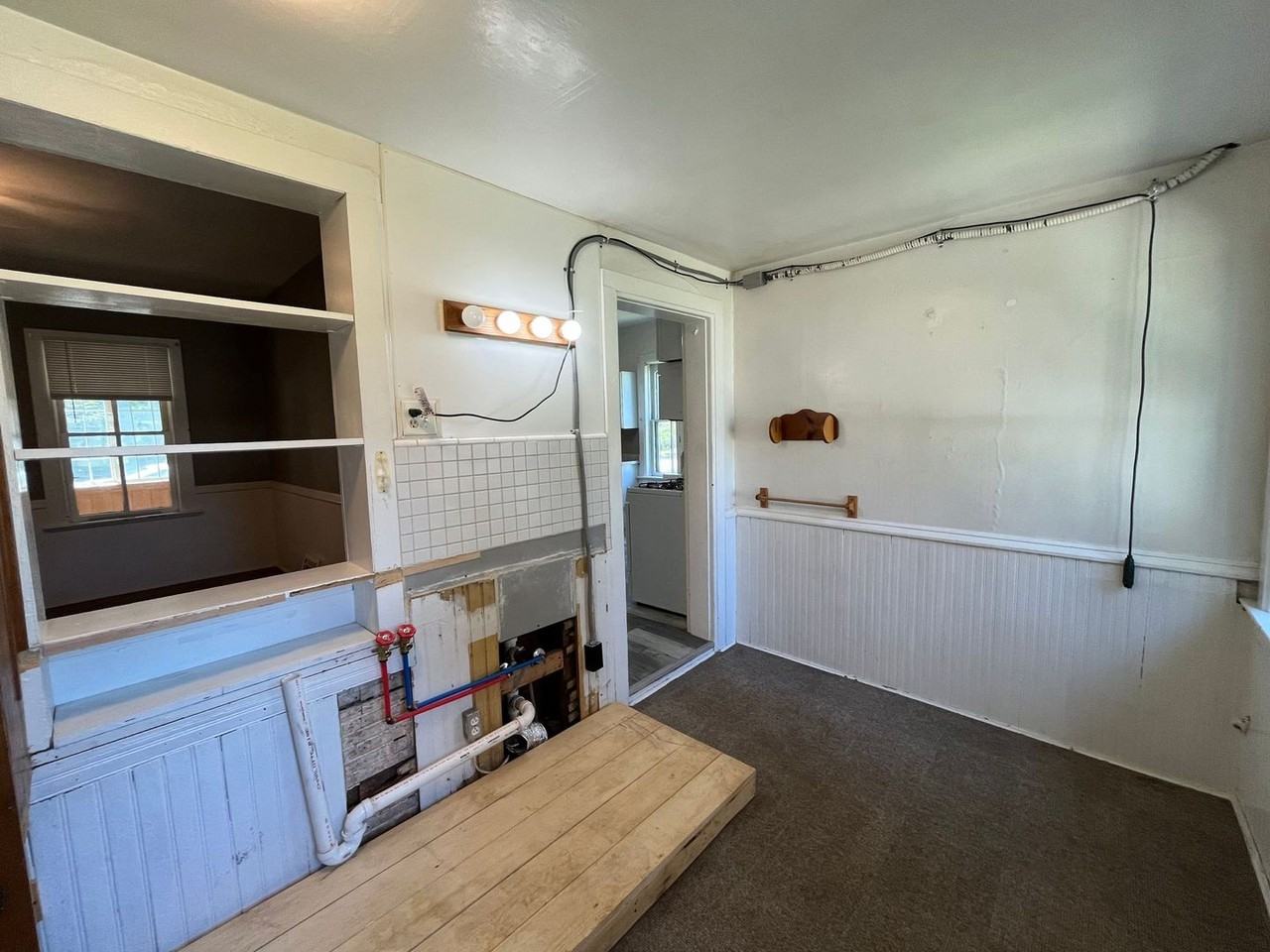 630 E Wausau Ave - Photo 7 of 28