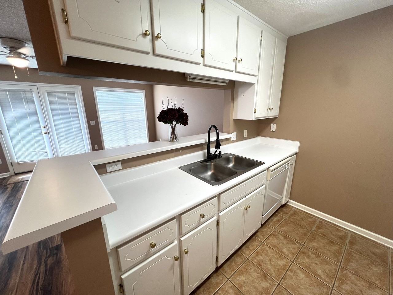 161 1 - Photo 2 of 21