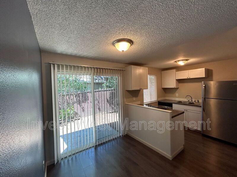 3512 Kauffman Ave #I - Photo 4 of 11