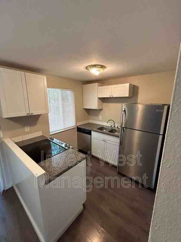 3512 Kauffman Ave #I - Photo 5 of 11