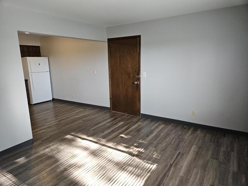 334 Center St - Photo 5 of 13