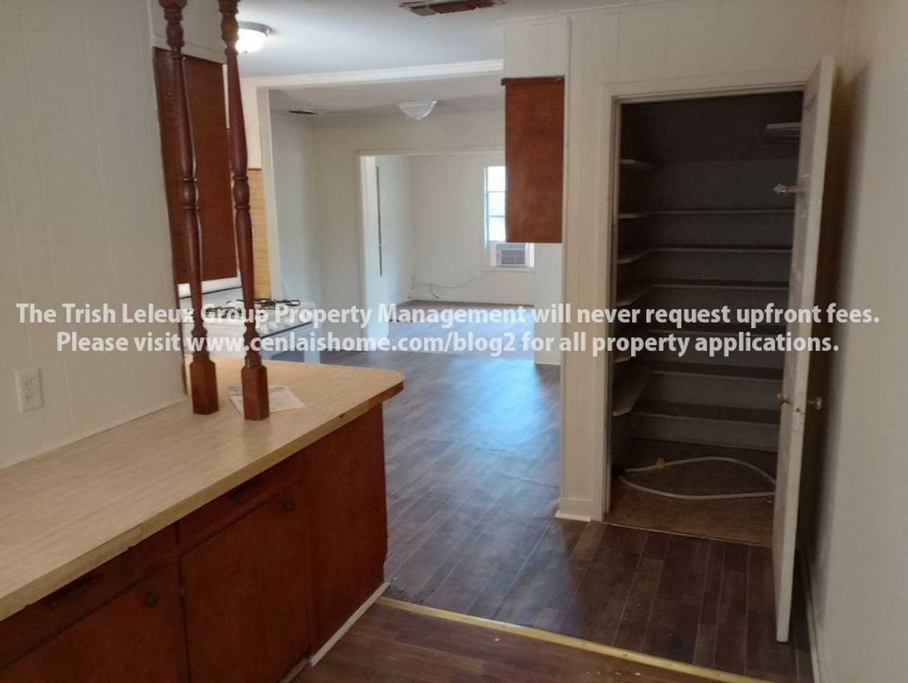 2407 Alma Street - Photo 6 of 10