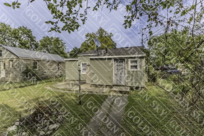 3117 S Monroe St - Photo 2 of 10