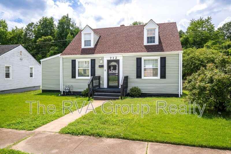712 Hill Top Dr - Photo 3 of 41