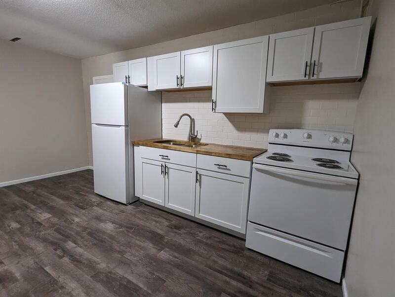 702 S Roche St - Photo 6 of 9