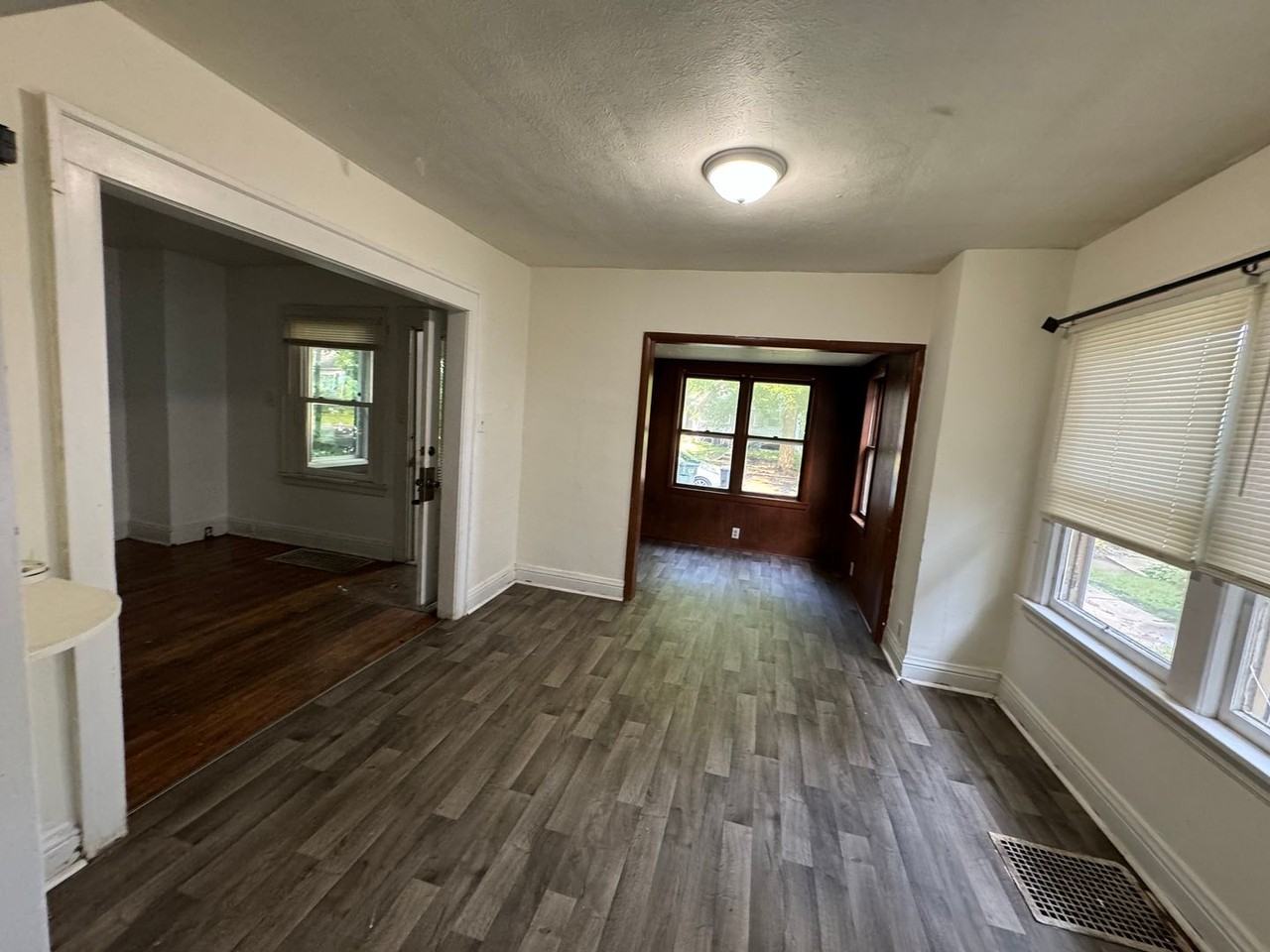 1122 Obrien St - Photo 2 of 5