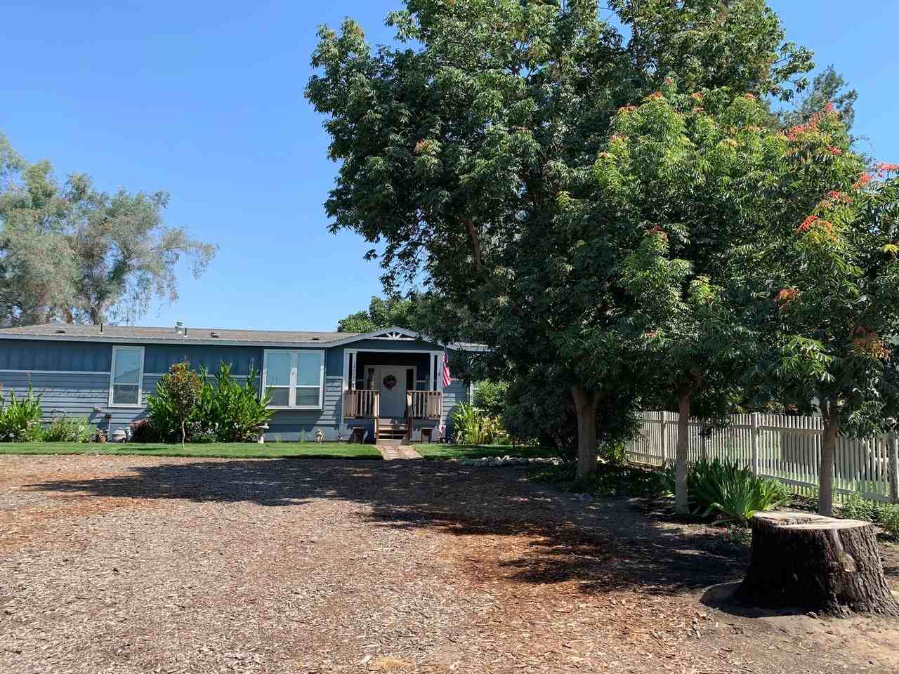 14000 Dover Ave - Photo 2 of 50