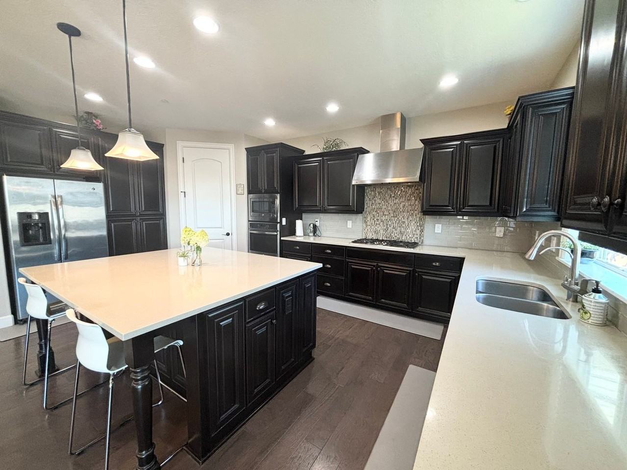 5744 Nw 131st Ave - Photo 4 of 30