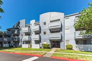 featured image of 6046 Se Drake St #223