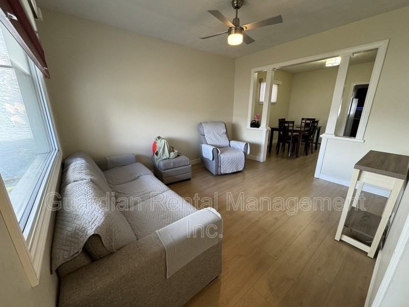 318 May St N - Photo 3 of 14