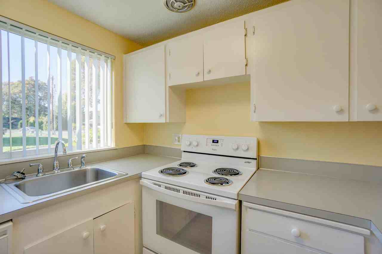 Polynesian Terrace - Photo 6 of 27