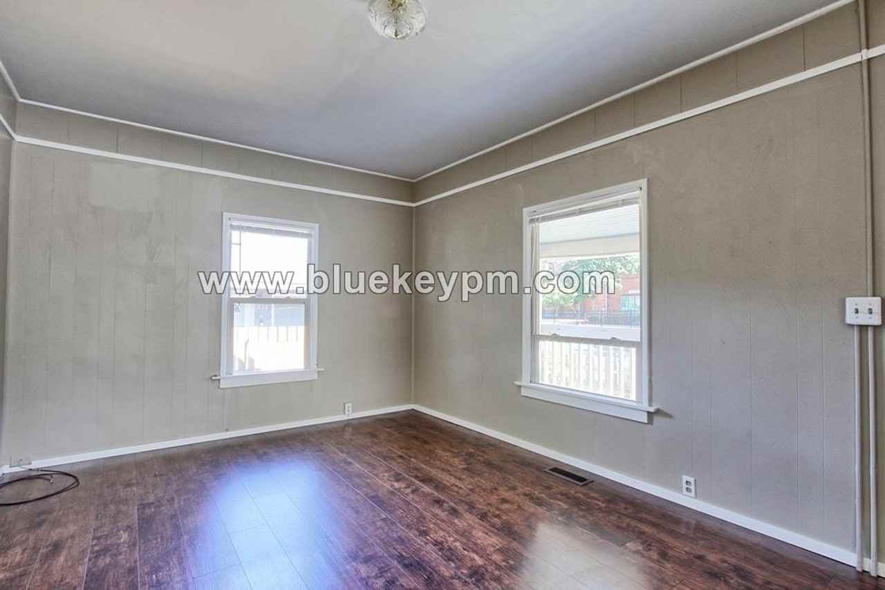 1804 E 32nd St - Photo 4 of 13