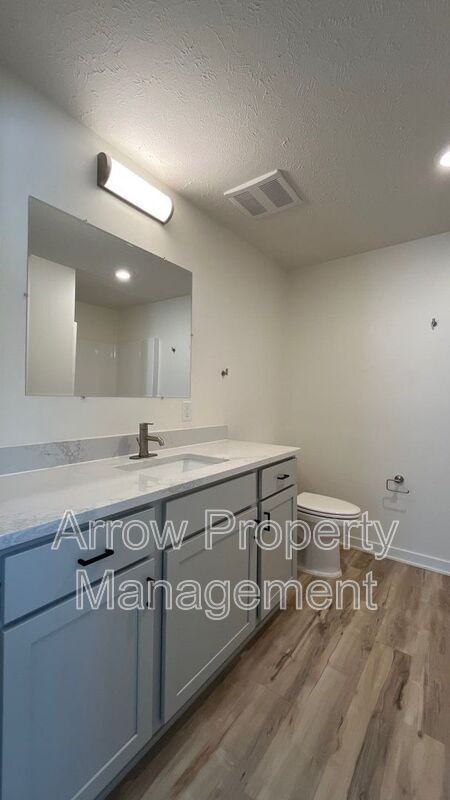 2230 R St #8 - Photo 7 of 13