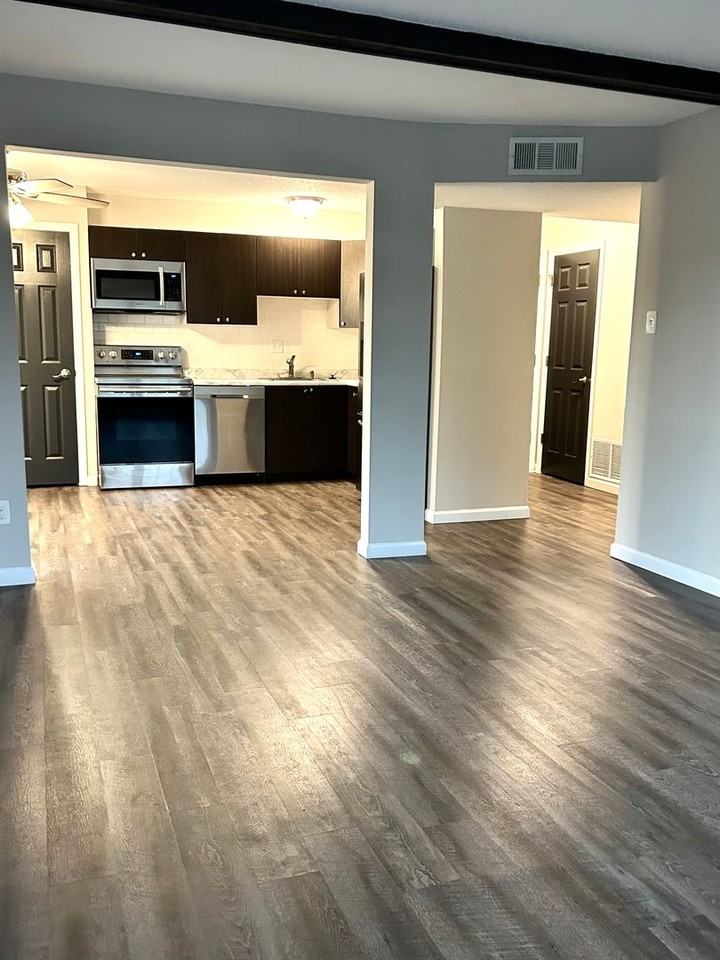 Anic Enterprises, Lakeshire - Photo 2 of 13