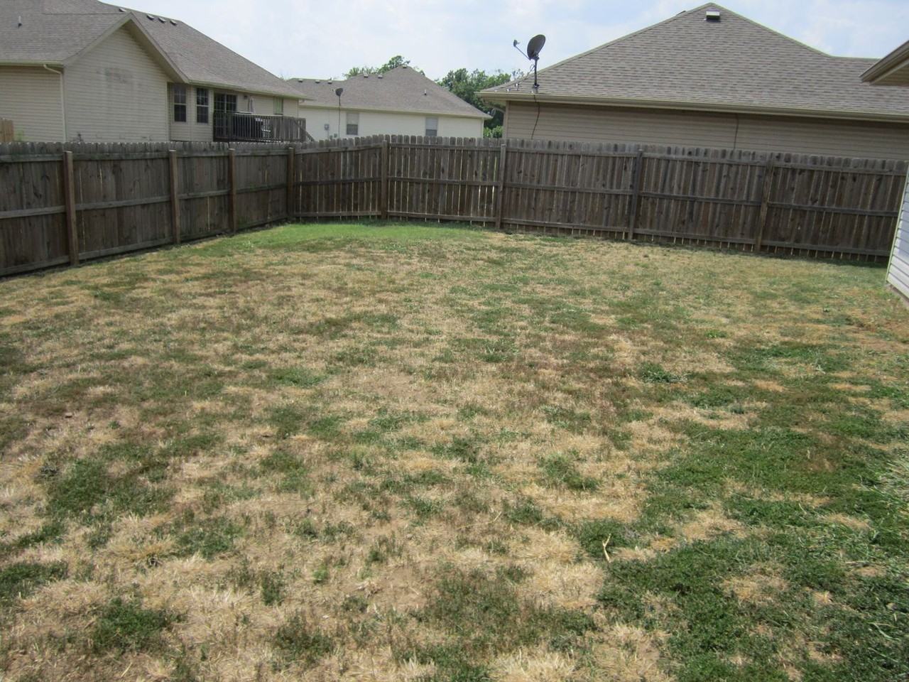 412 E Denton Cir - Photo 4 of 20