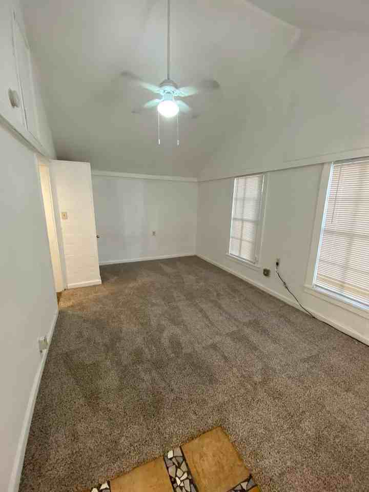 2800 Lafayette Ave #B - Photo 5 of 13