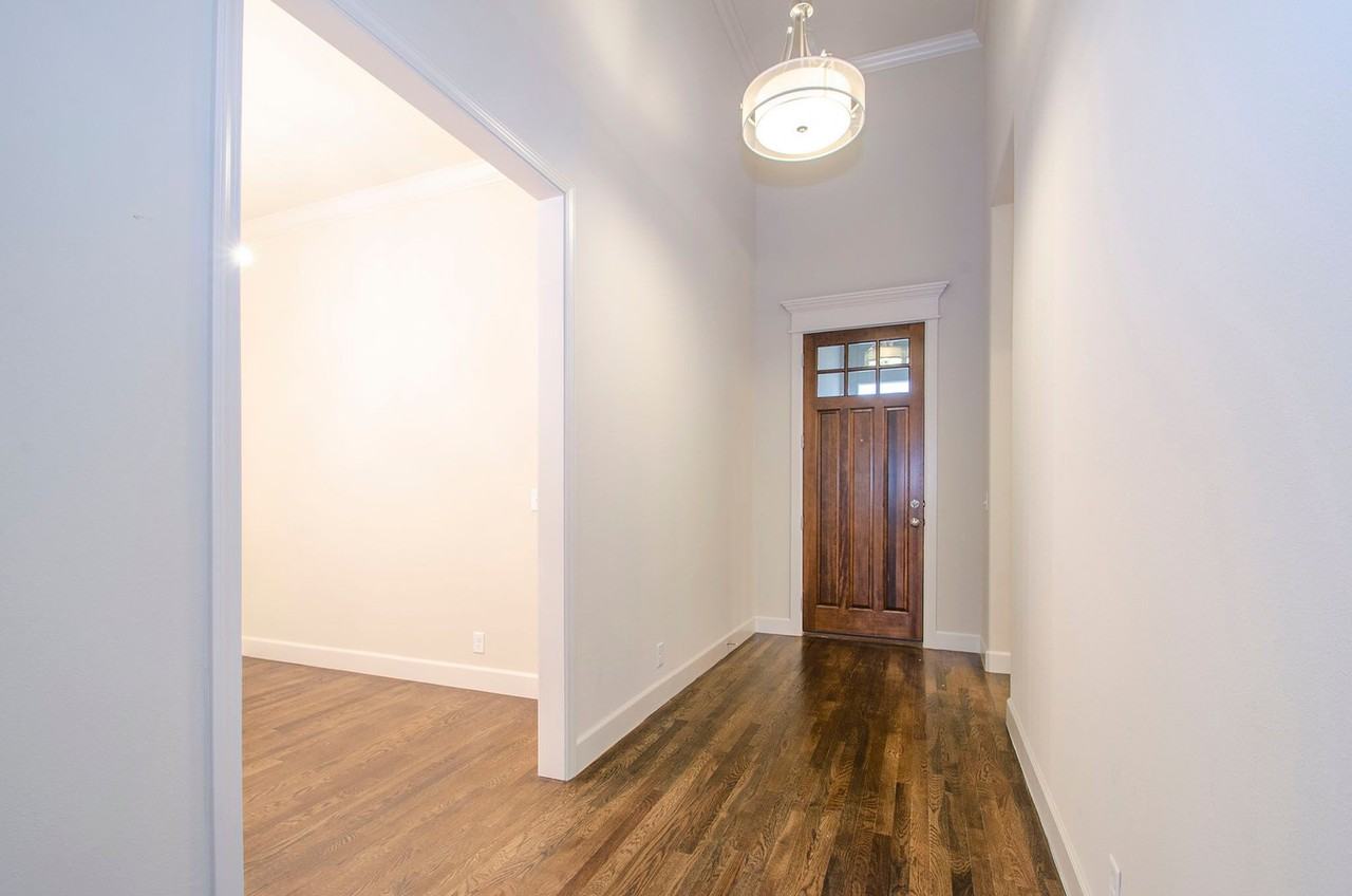 12537 S 75th East Ave - Photo 7 of 25