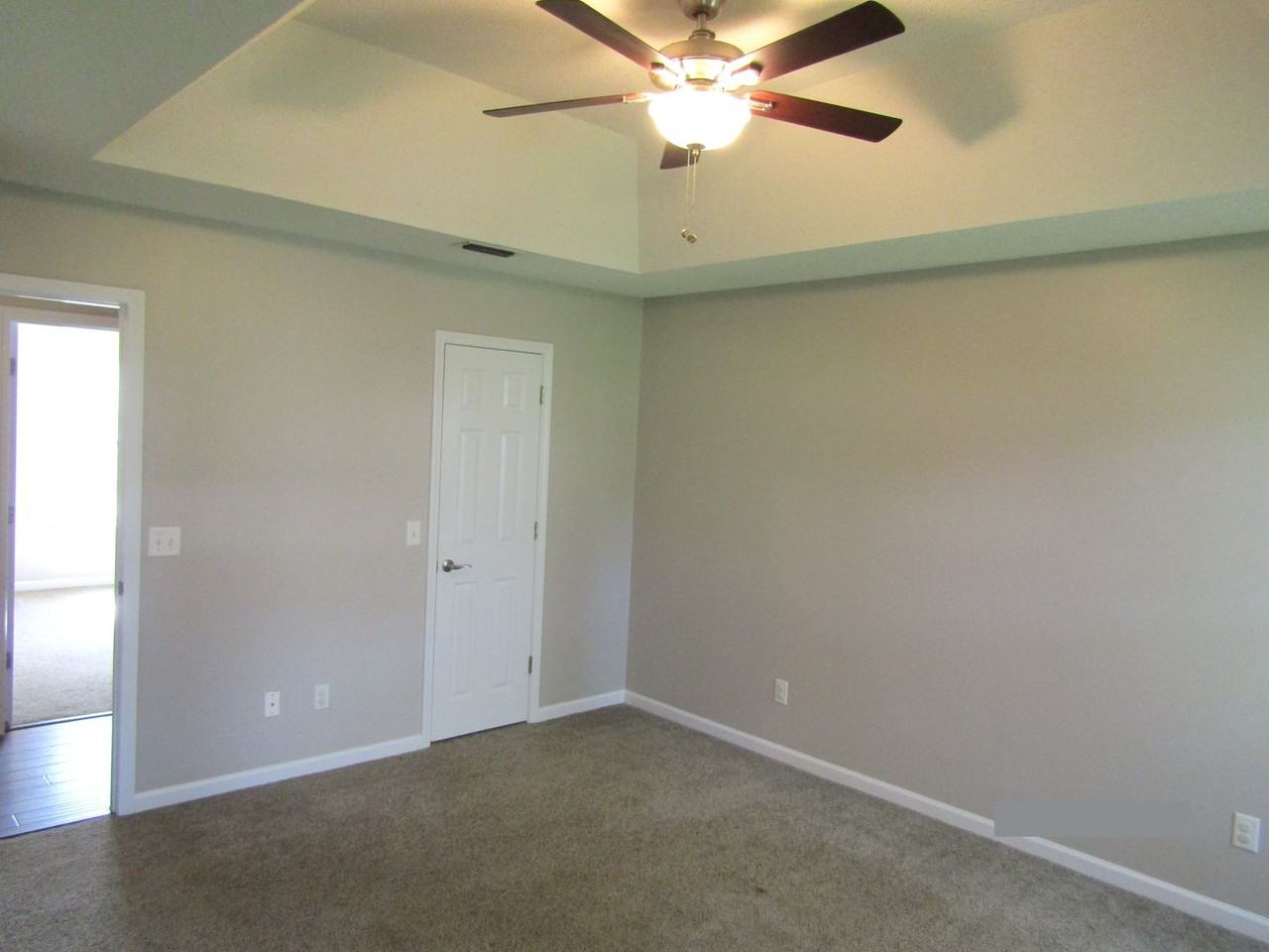 1980 Redhawk Dr - Photo 7 of 10