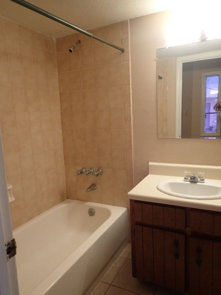 2709 Sheridan Pl - Photo 3 of 11