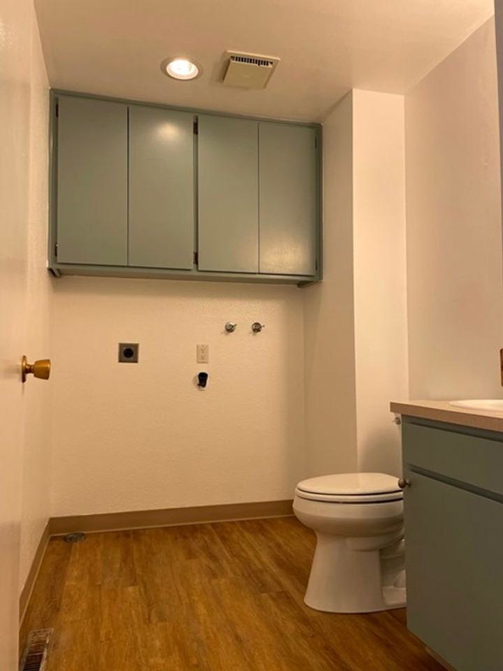772 W Oregon Ave - Photo 5 of 12