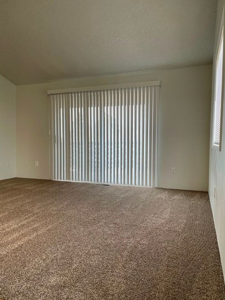 772 W Oregon Ave - Photo 7 of 12