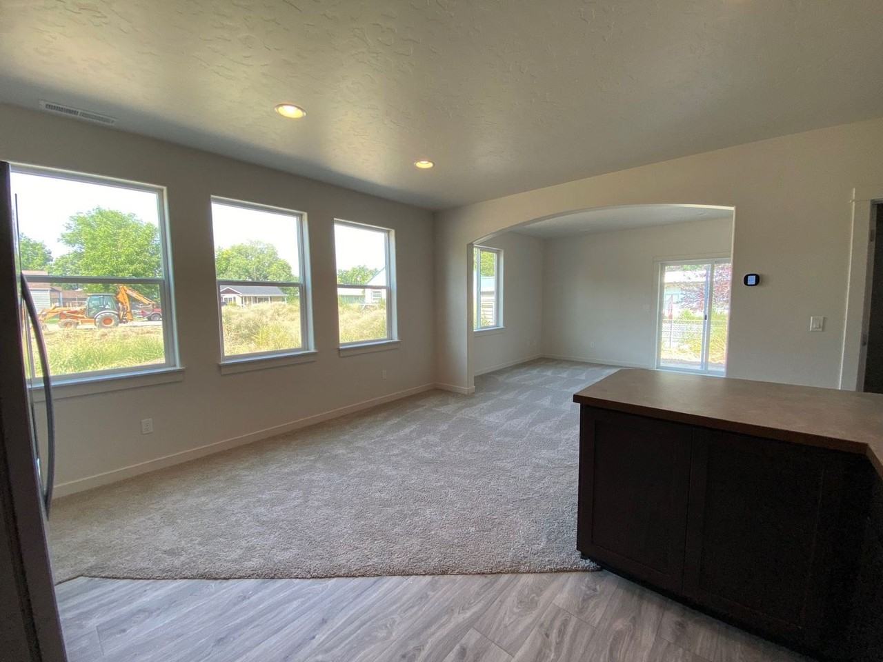 220 W Maple St - Photo 5 of 20