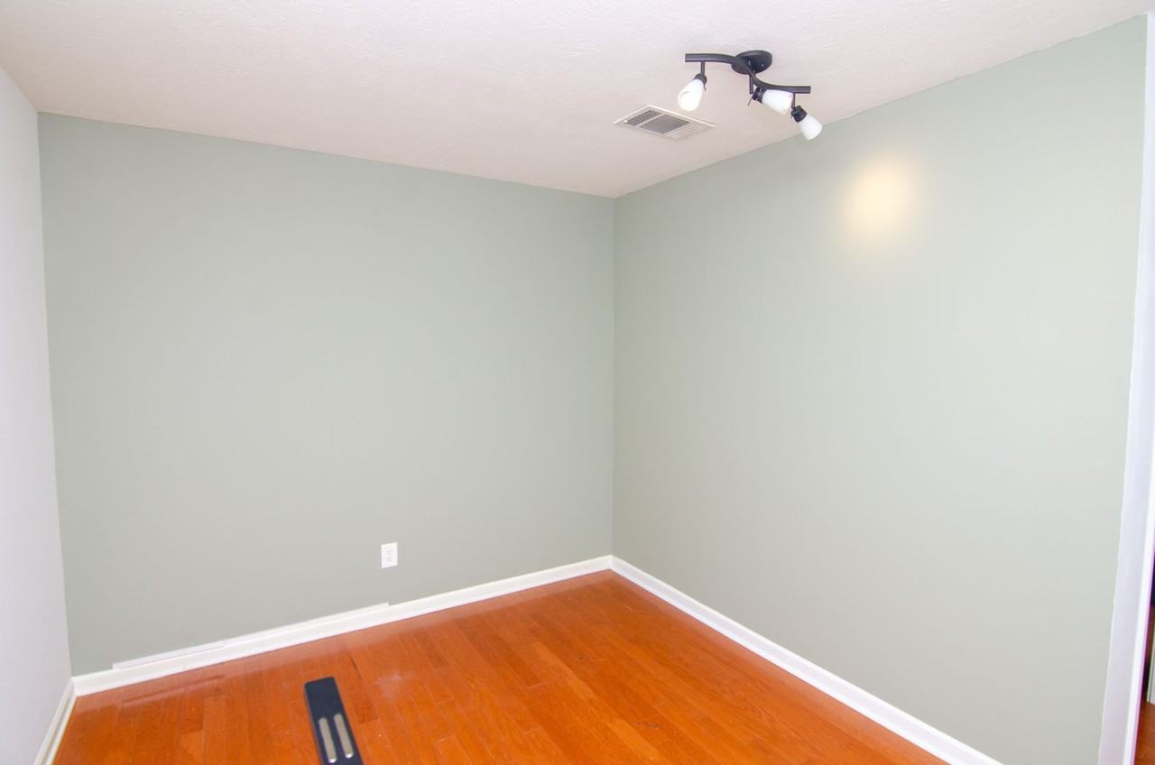 1790 Red Jacket Dr - Photo 3 of 20