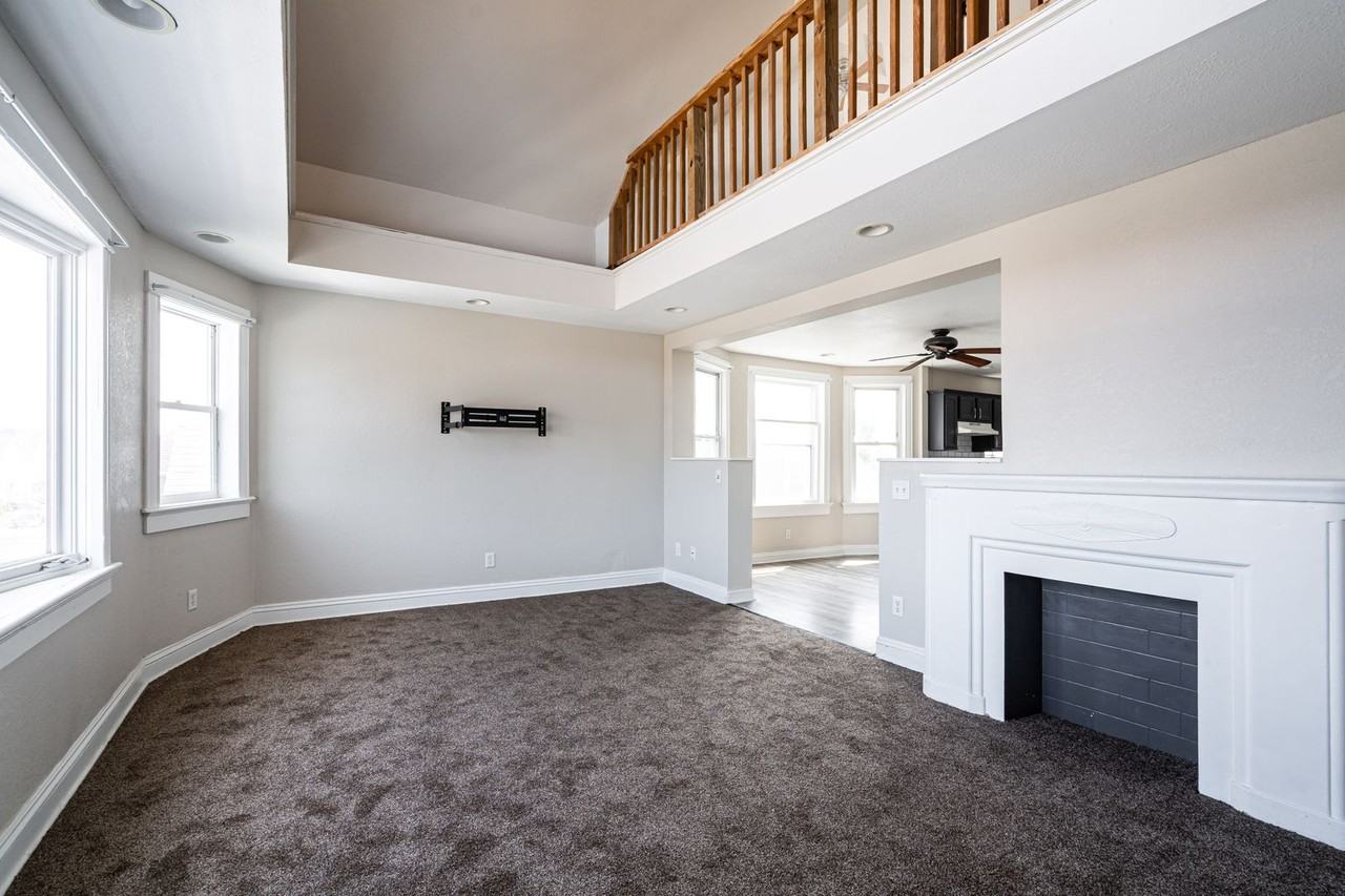 3315 North Holton Street - Photo 4 of 19