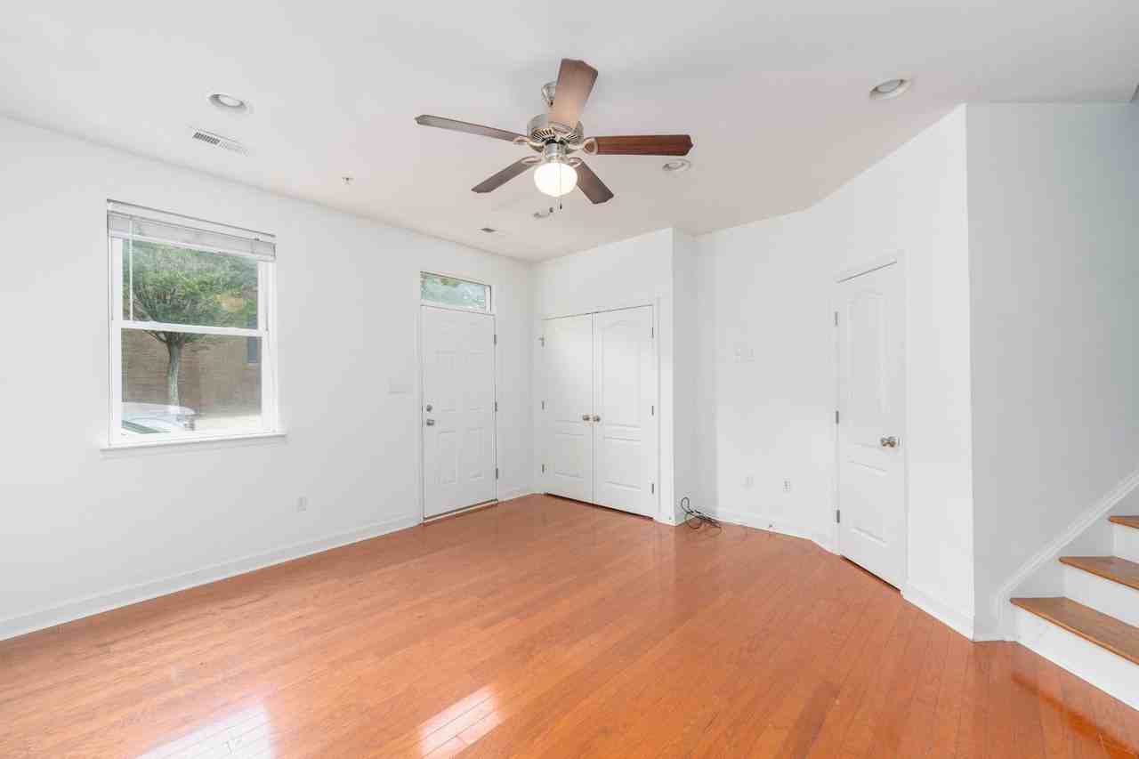 1628 Light St - Photo 2 of 27
