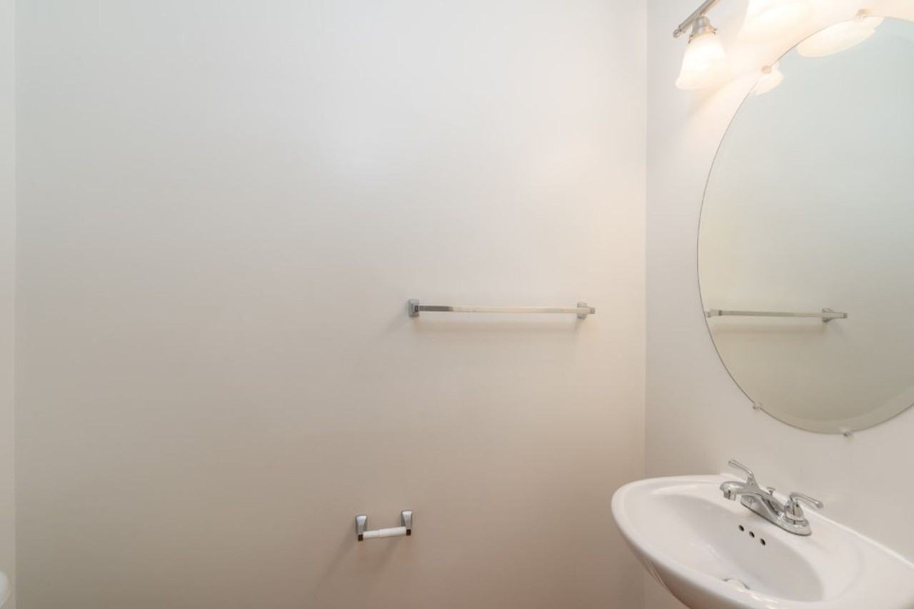 1628 Light St - Photo 6 of 27