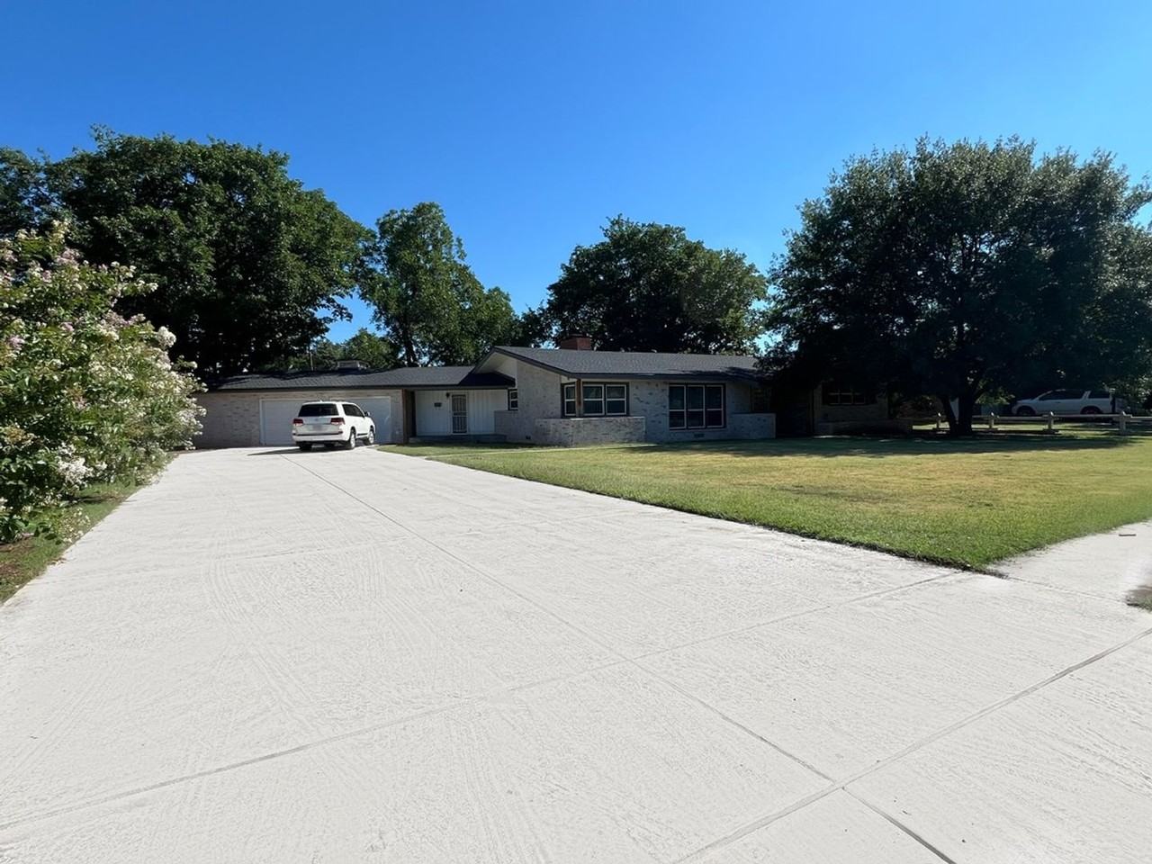 4506 20th St - Photo 3 of 30