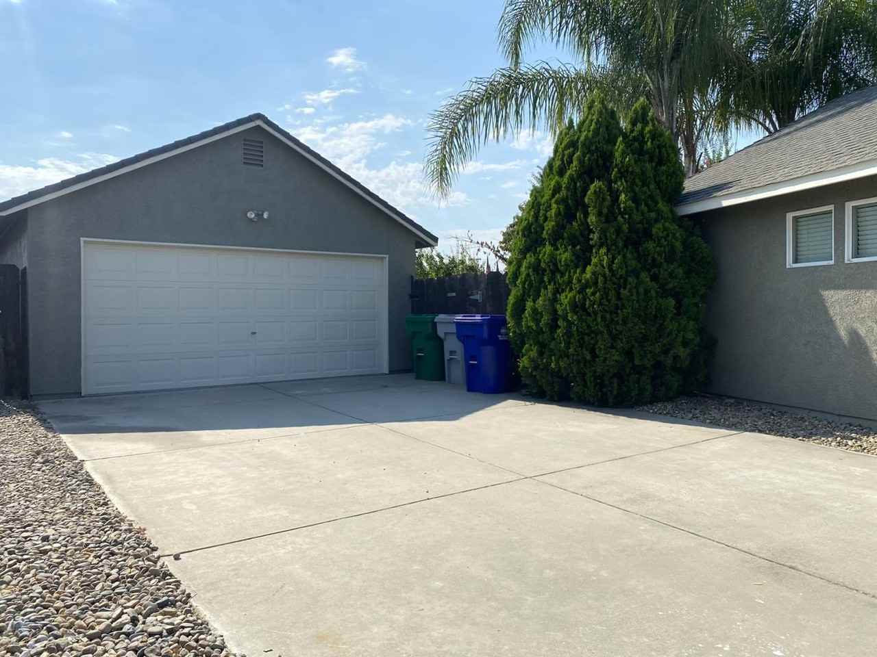 696 Vista Del Rey Dr - Photo 3 of 29