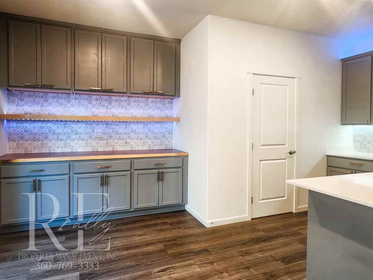 4796 Deadwood St - Photo 5 of 37