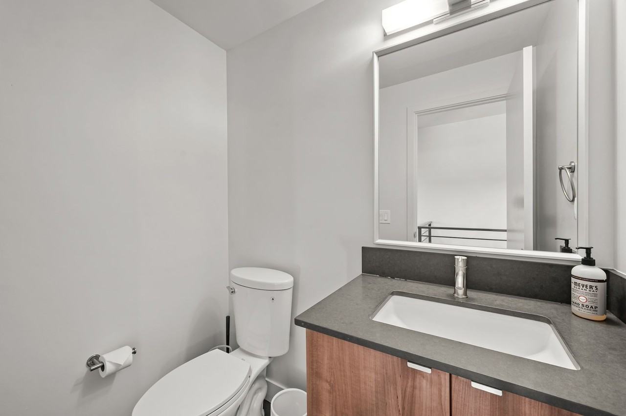 3448 3448 W 36th Ave - 3448 W 36th Ave - Photo 4 of 48