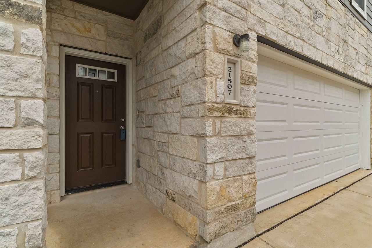 21507 Sir Walter Ln - Photo 3 of 25