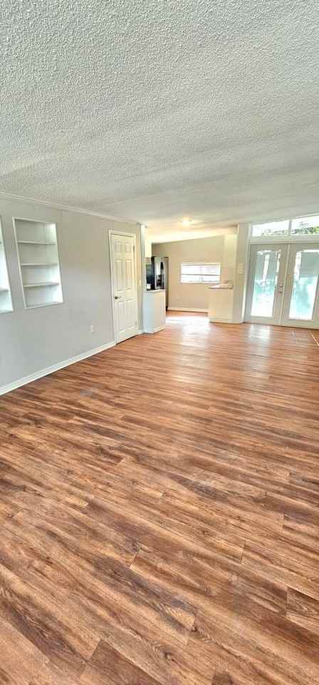 4185 Vanguard Ave - Photo 2 of 27