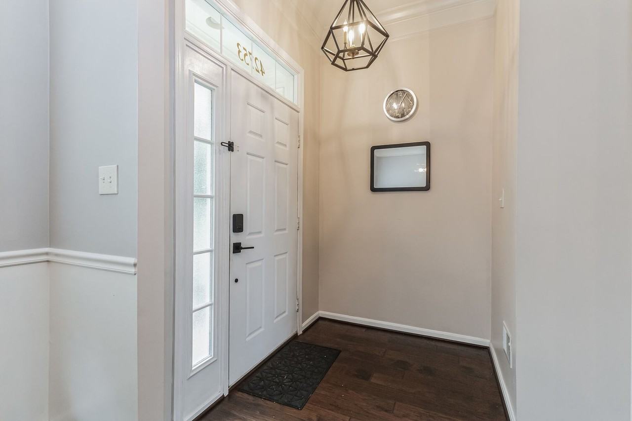 42753 Stadler Ln - Photo 2 of 28