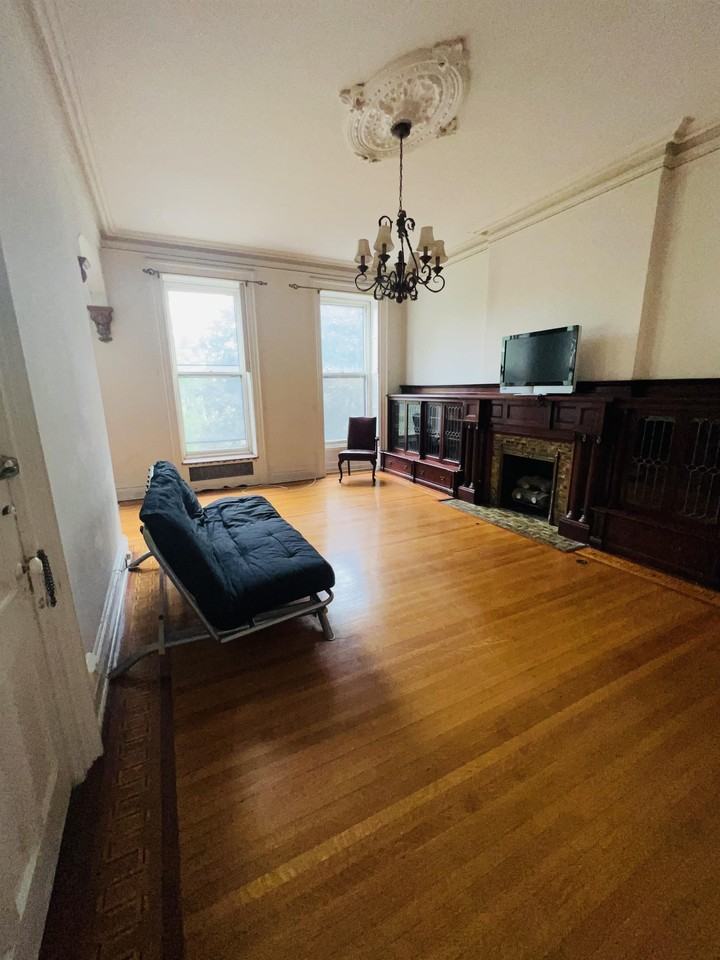 286 State Street - Photo 3 of 9