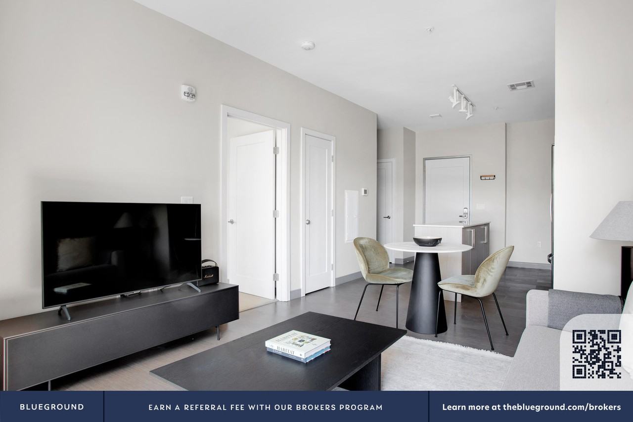 3688 Washington St #720 - Photo 4 of 23