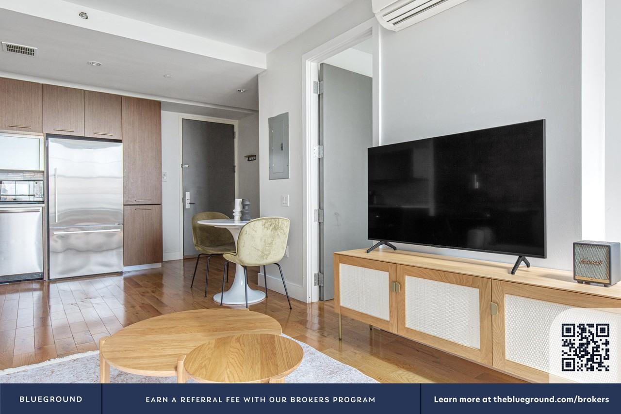 72 Willoughby Street - Photo 5 of 28