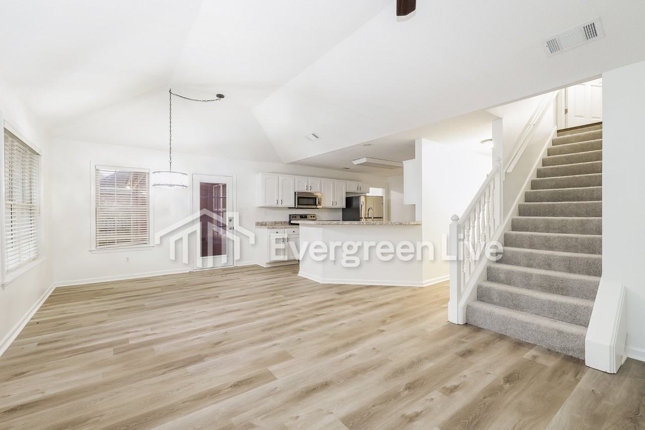 5990 Armistead St - Photo 2 of 13