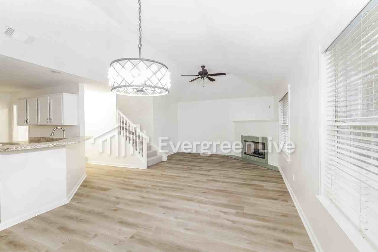 5990 Armistead St - Photo 3 of 13