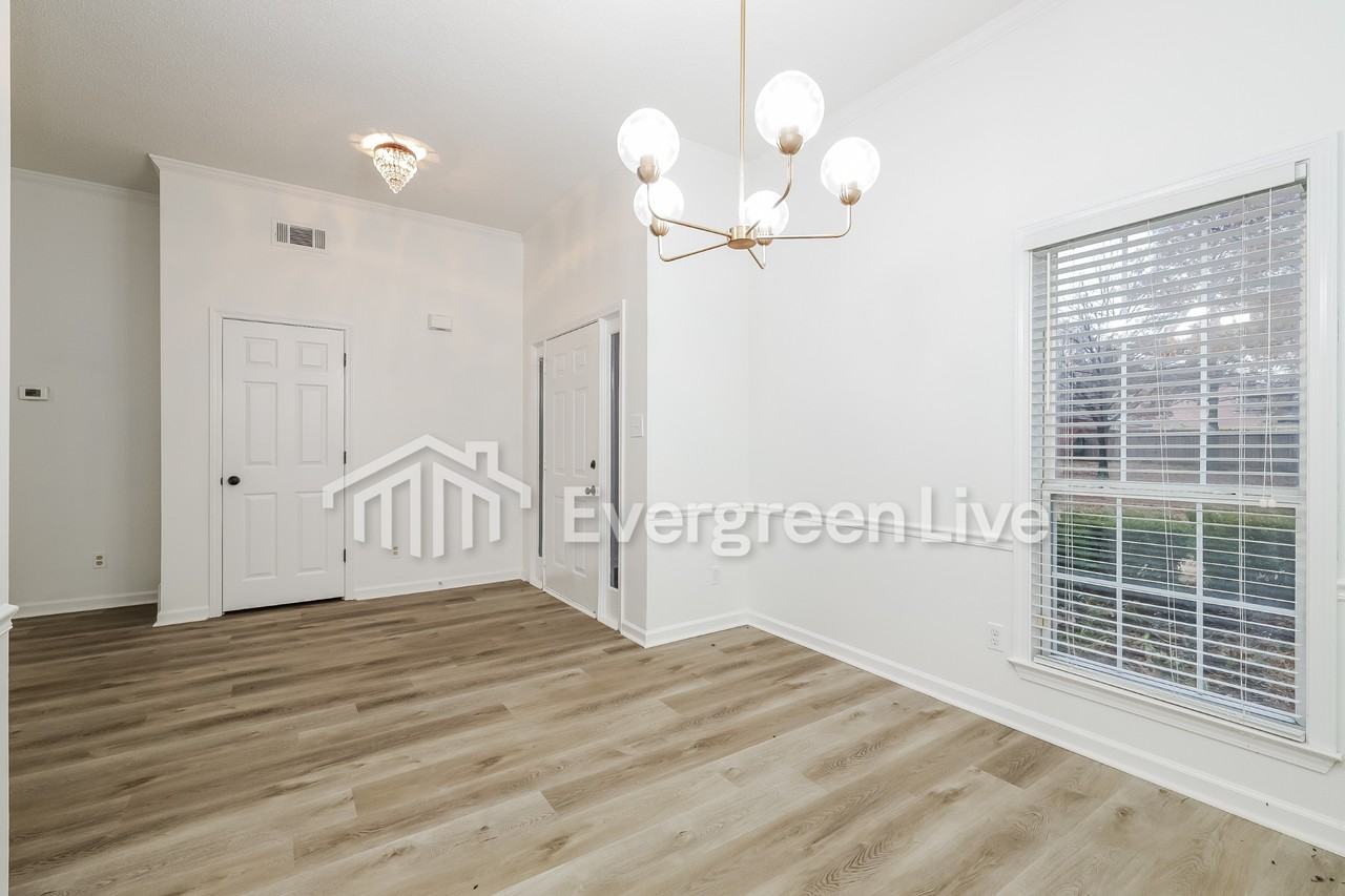 5990 Armistead St - Photo 3 of 14