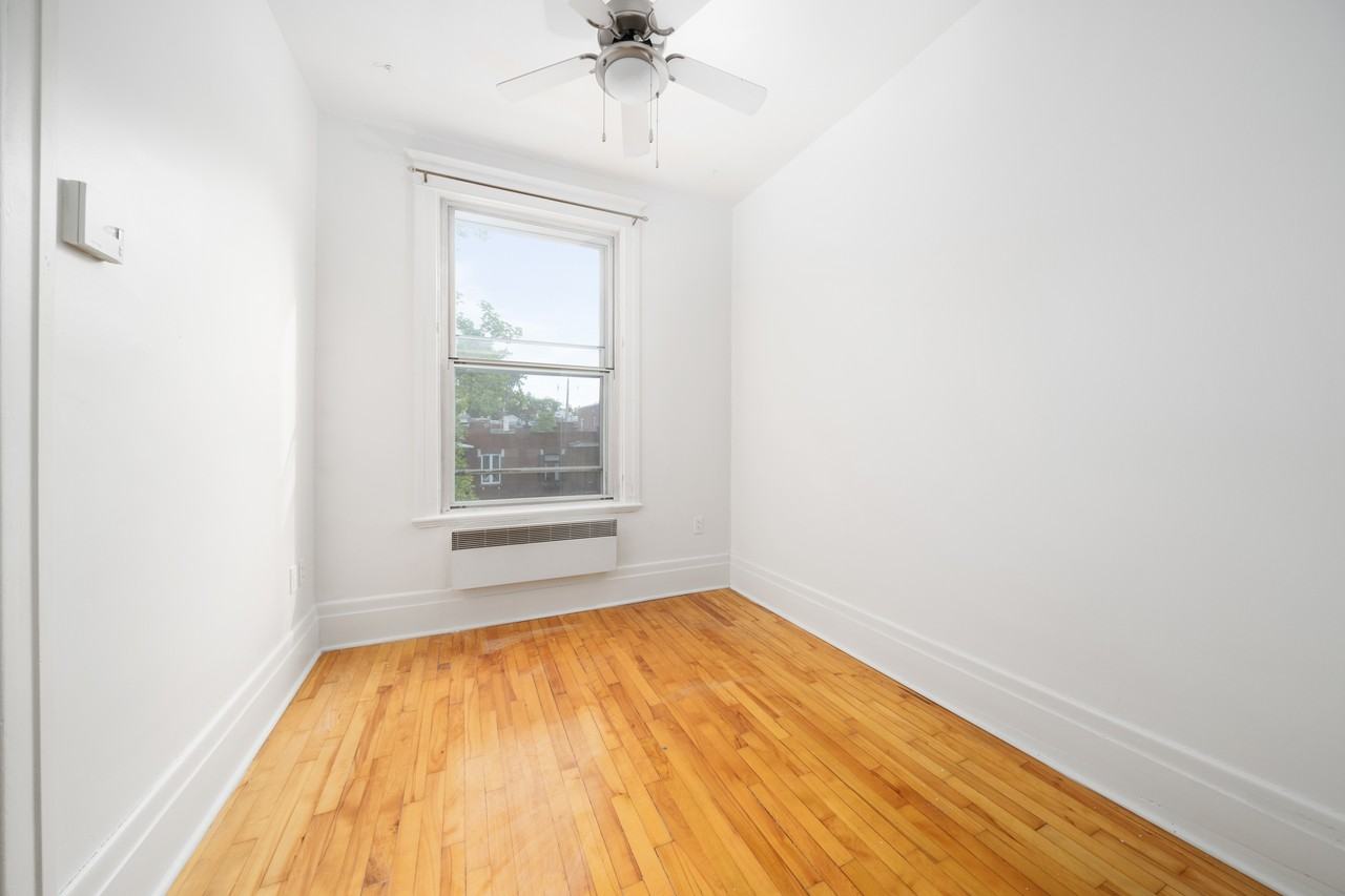 8452 Rue Lajeunesse - Photo 3 of 14