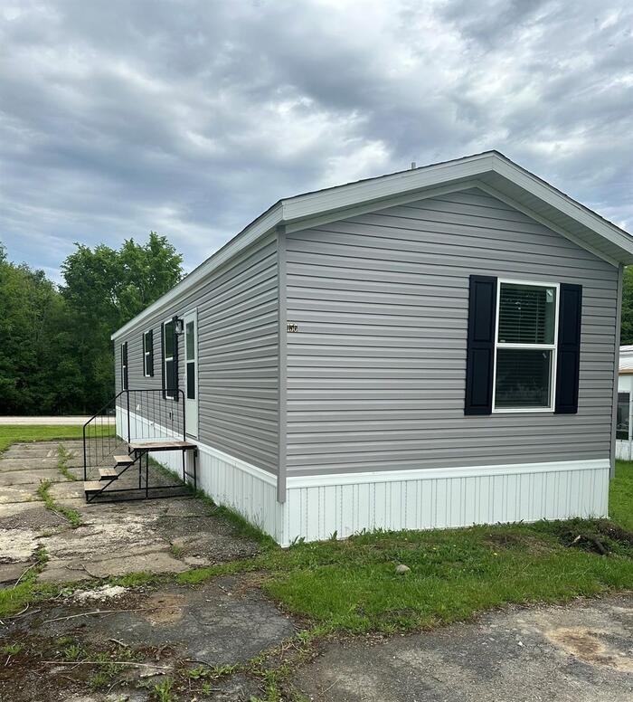 156 Terrace Dr - Photo 2 of 14