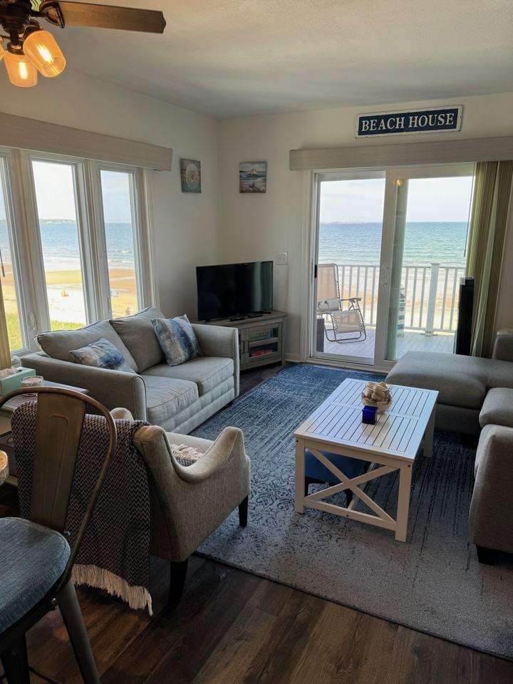 1 Boisvert St #10 - Photo 3 of 17