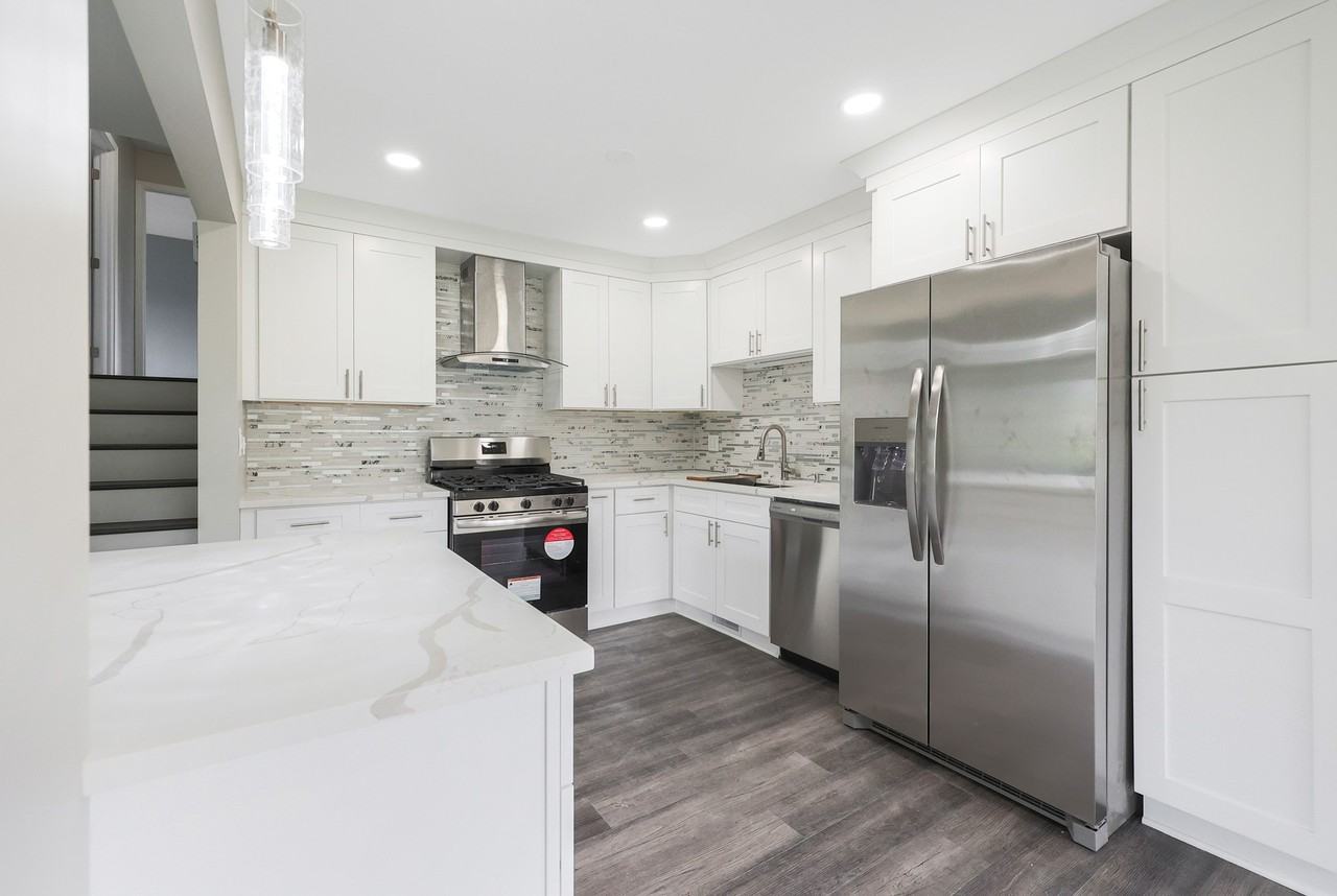 615 Renee Dr #NA - Photo 3 of 14