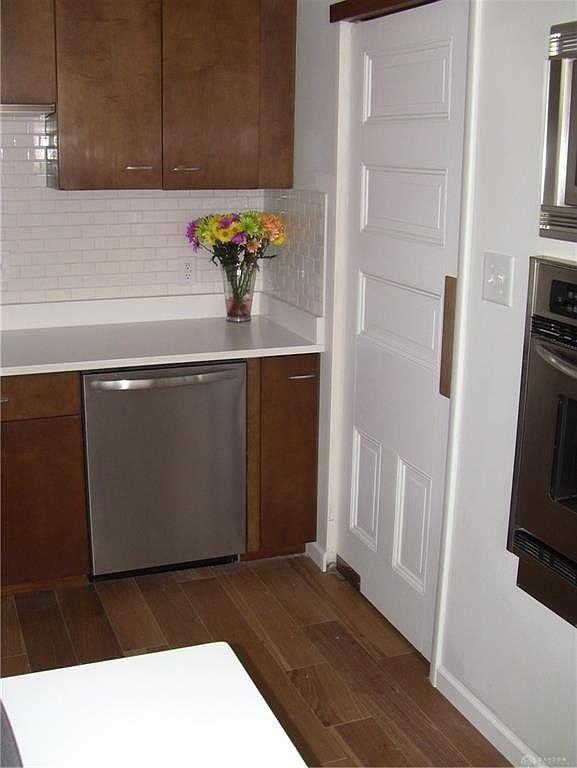 4924 Bayside Dr #NA - Photo 2 of 10
