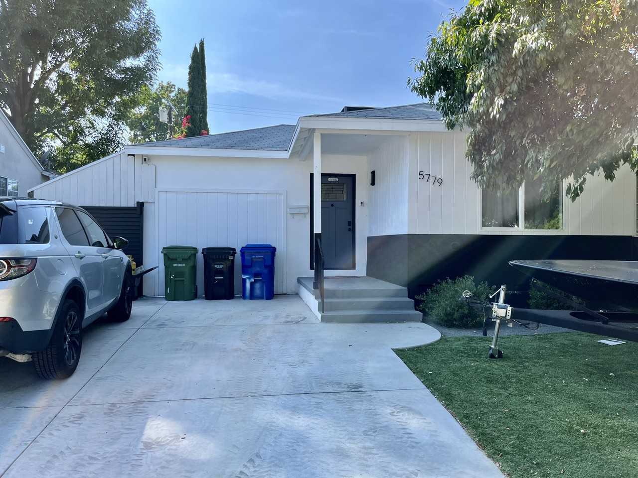 5779 Enfield Ave #NA - Photo 2 of 7